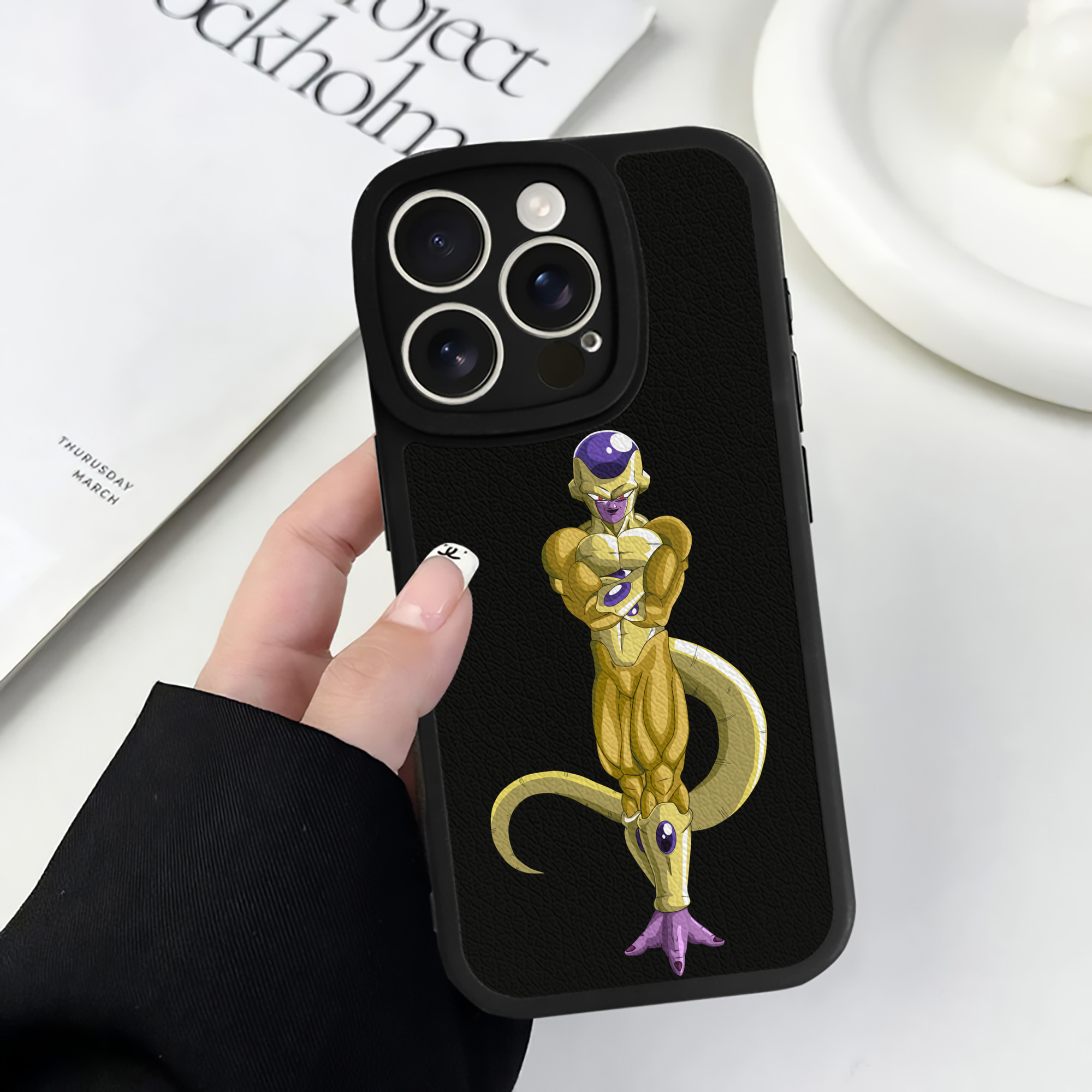 （画像用） ドラゴンボール フリーザ DRAGON BALL Frieza 【iPhone 16シリーズ対応】シリコンスマホケース（レザー調） 材質：シリコン